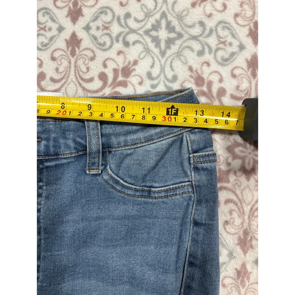 Vibrant MIU High Rise Distressed Skinny Jeans Blue Medium Wash Size 13 W30 EP18
